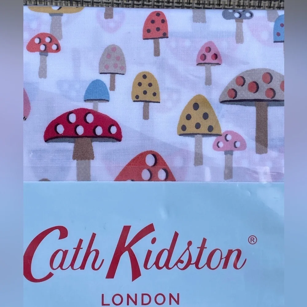 Cath Kidston London Mini Mushrooms Russet Cotton Percale TWIN XL Sheet Set 3pc